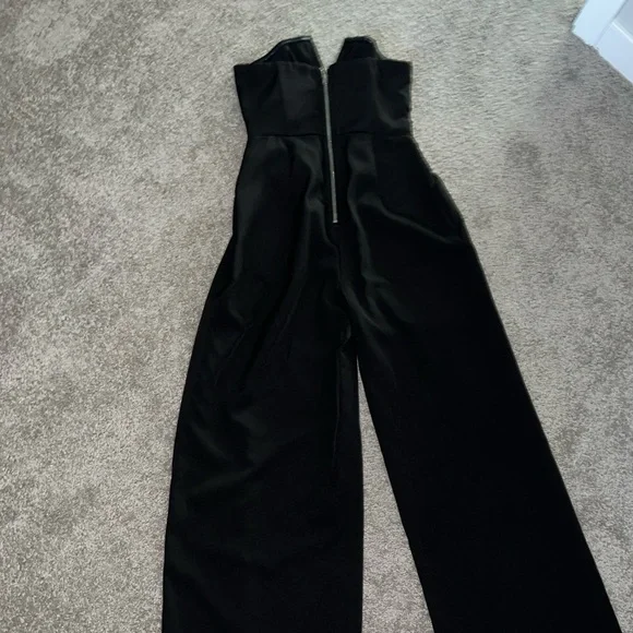 Jumpsuit - Picture 7 of 8